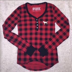 Victoria’s Secret Pink plaid pajama thermal top😻